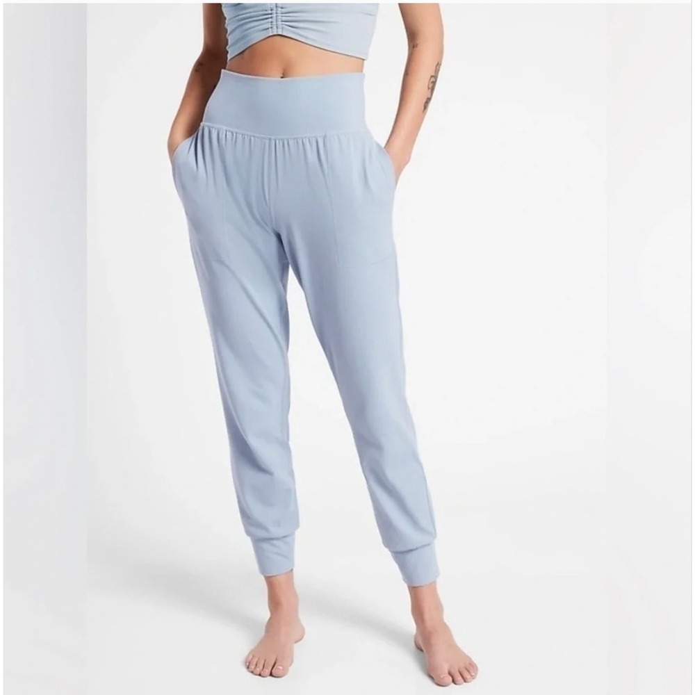 Athleta Salutation Jogger Powervita Light Blue High Rise Yoga Pants Womens Small